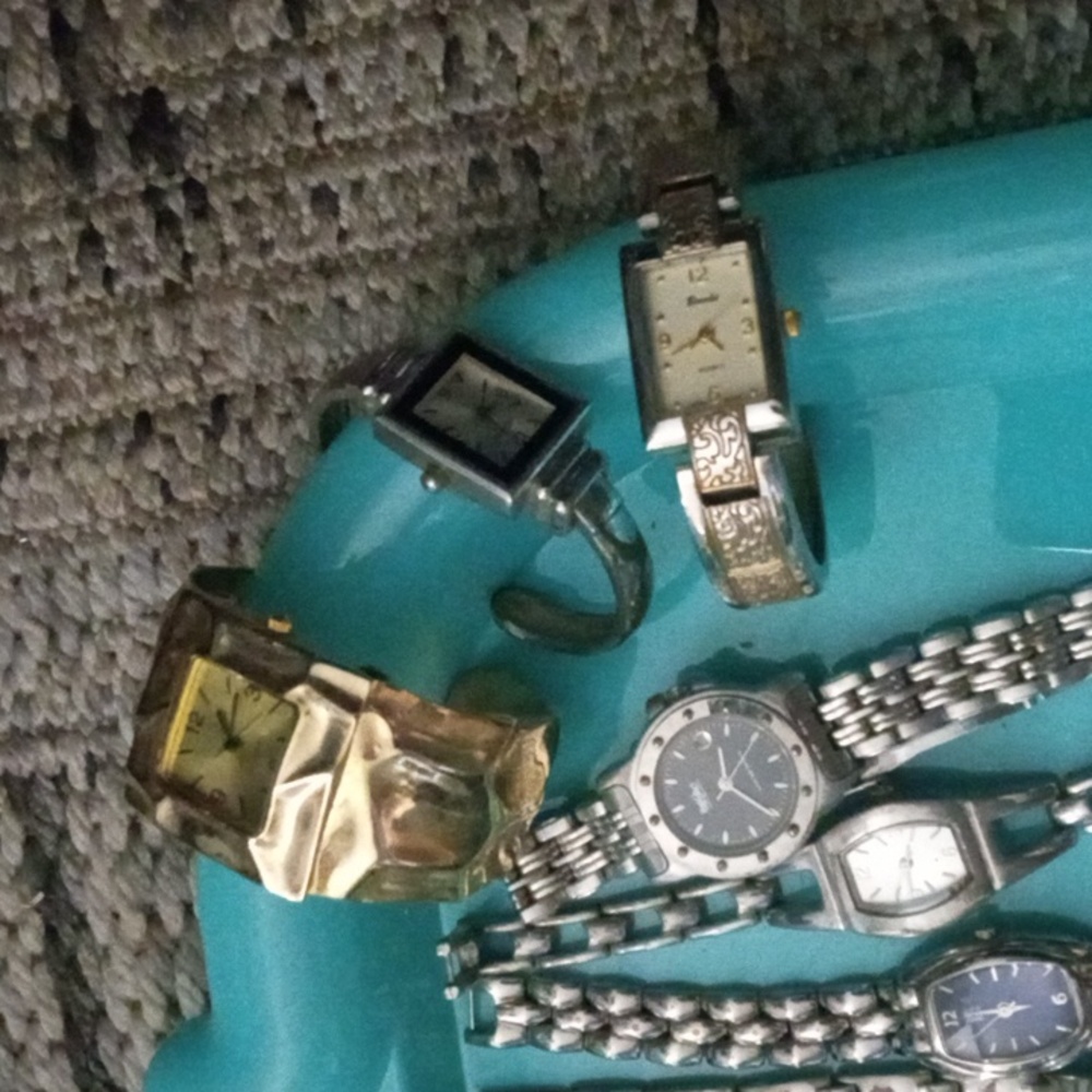 Watches - Picture 3 of 4